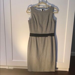 Knee lenght classic dress